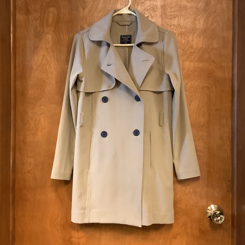 Abercrombie & Fitch Women’s Tan Drapery Trench Coat Size XS